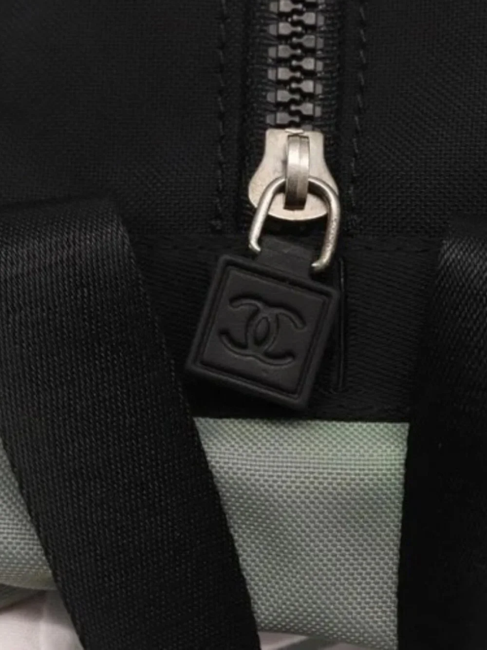 CHANEL Sports Shoes case Nylon Gray Silver CC Auth BA10281